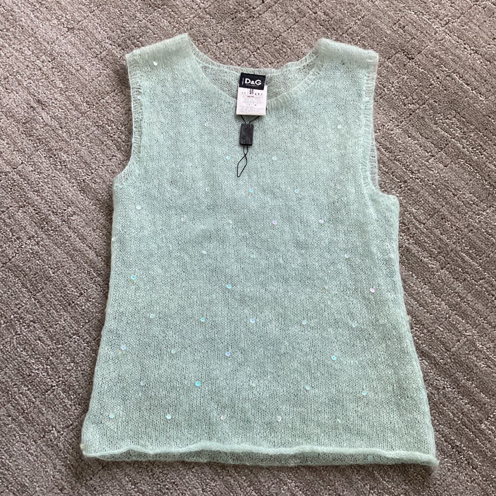 D&G Sheer Pop-Over Vest - Picture 10 of 12